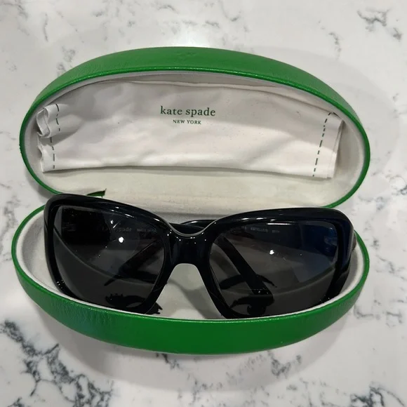 Vintage Kate Spade sunglasses - Picture 2 of 8